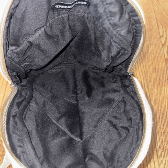 ThreadHeads Himalayan Hemp Messenger Backpack – 11″ x 15″ - Picture 6 of 8